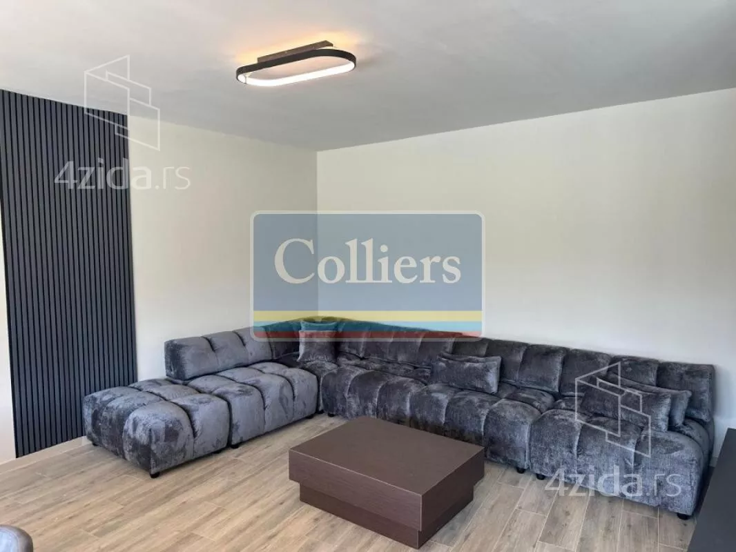 Sedmosoban stan | 4zida