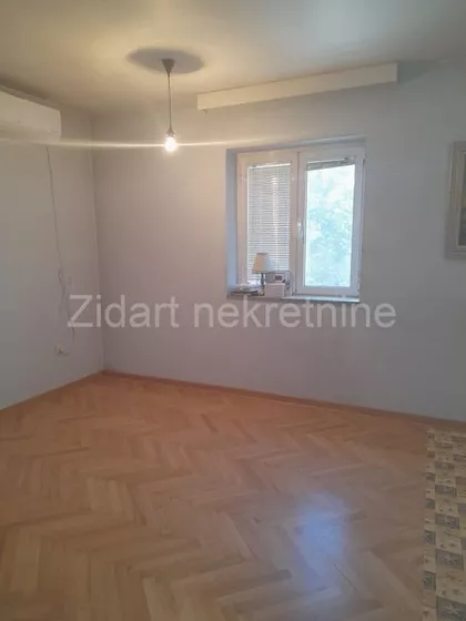 Višnjička Banja | 4zida.rs