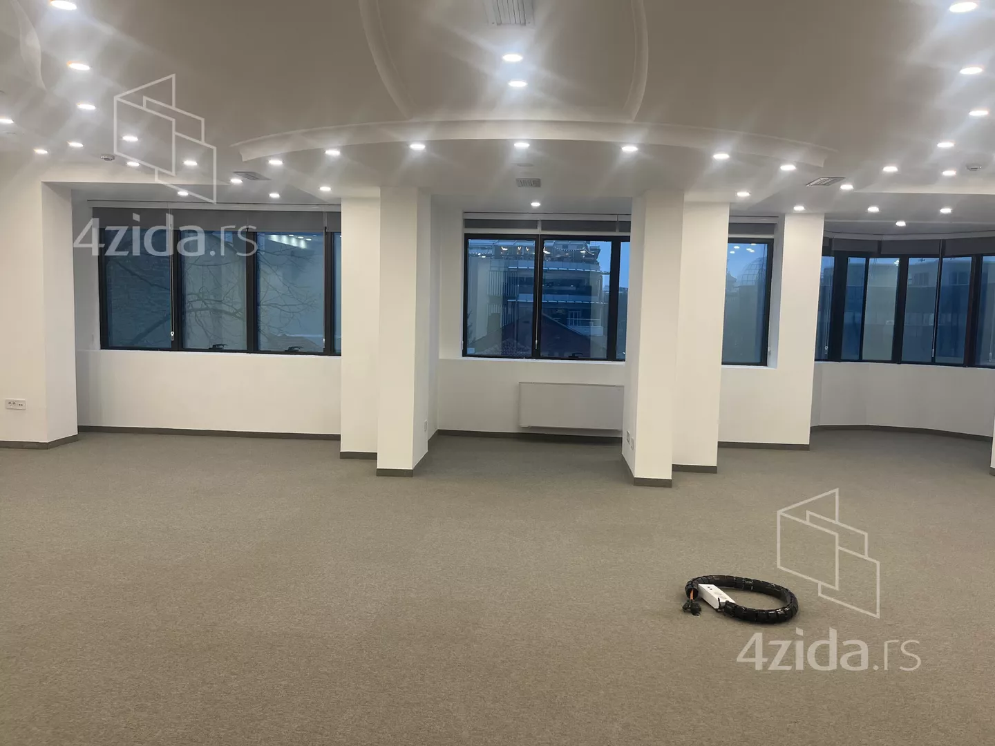 Poslovni prostor | 4zida