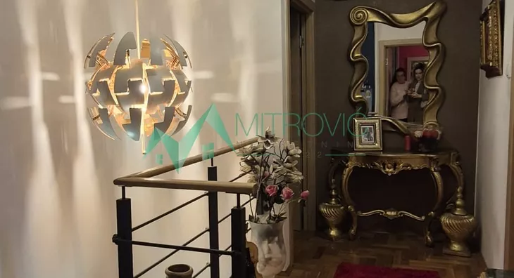 Četvoroiposoban stan | 4zida