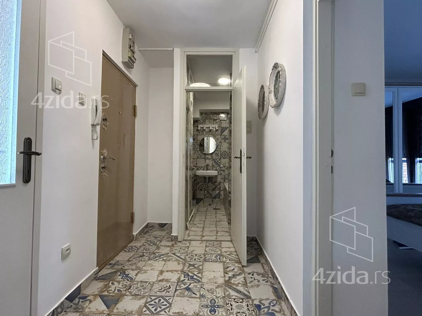 Troiposoban stan | 4zida