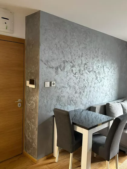 Lasla Gala | 4zida.rs