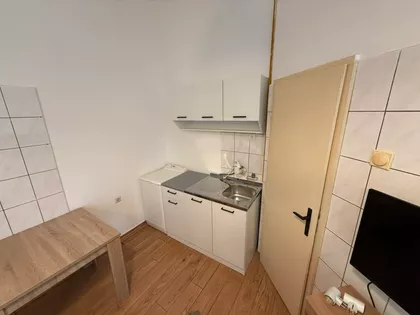 Antona Aškerca 4 | 4zida.rs
