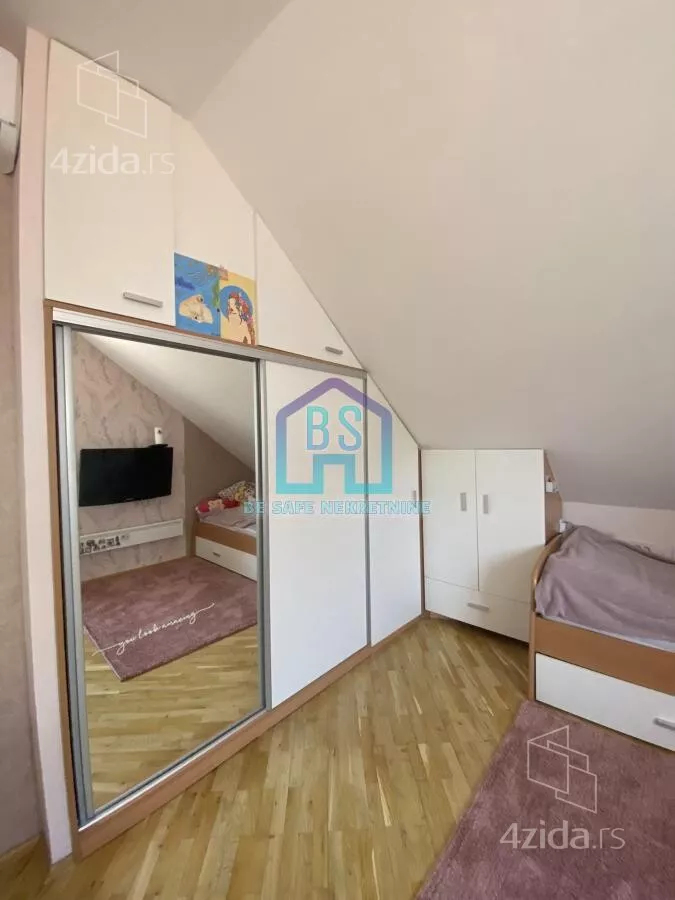 Petosoban stan | 4zida