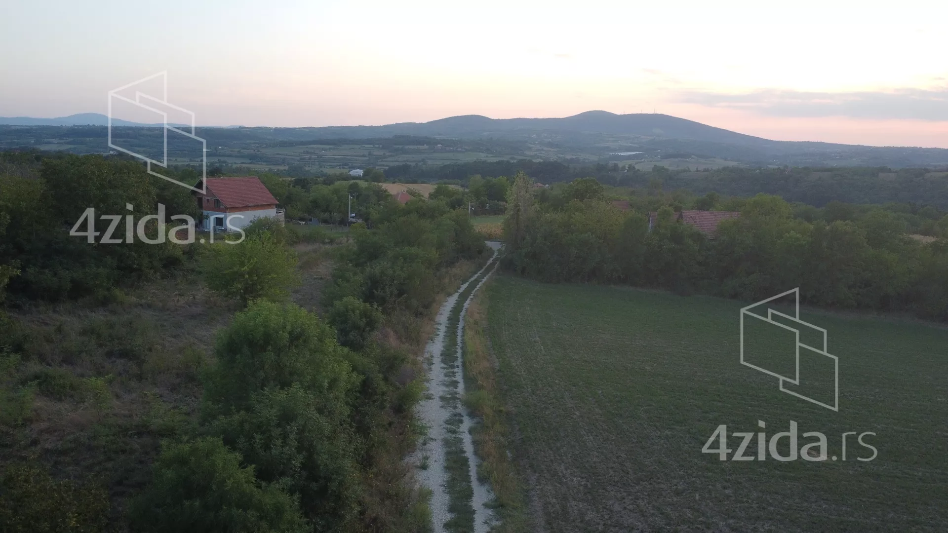 Građevinsko zemljište | 4zida