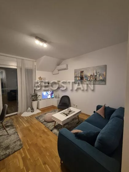 Miklošićeva | 4zida.rs