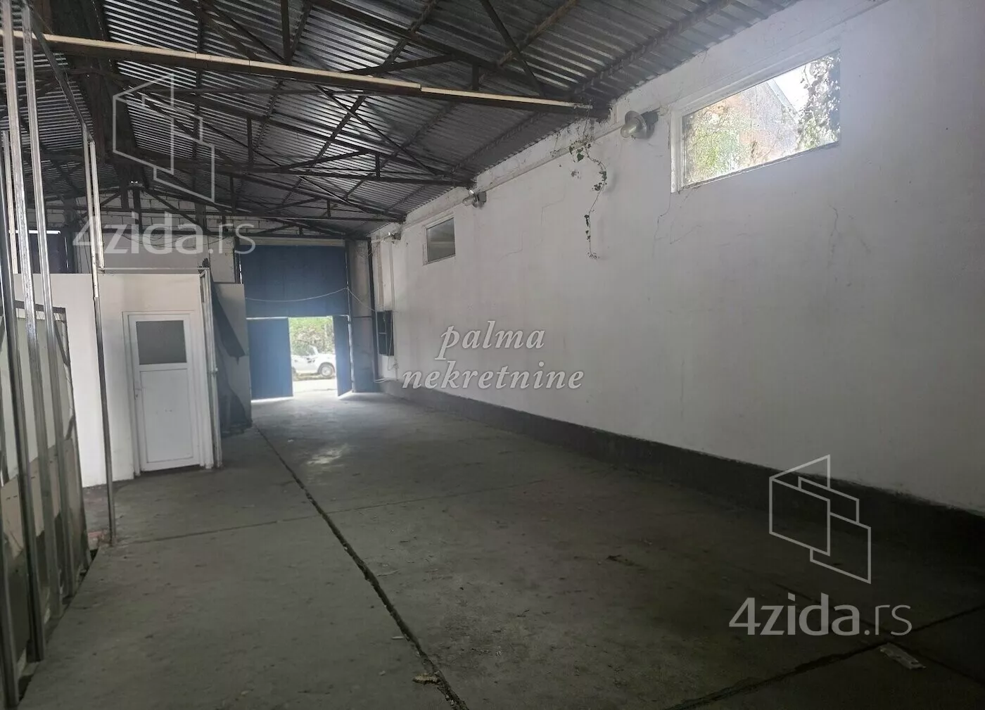 Poslovni prostor · 100 m² · Kragujevac