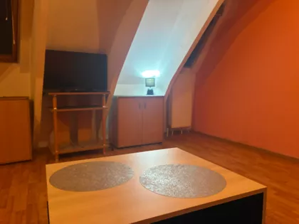 Trg Pavla Stojkovića | 4zida.rs
