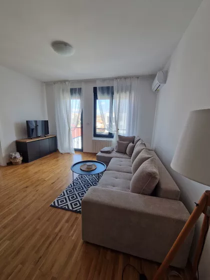 Karađorđeva 10 | 4zida.rs