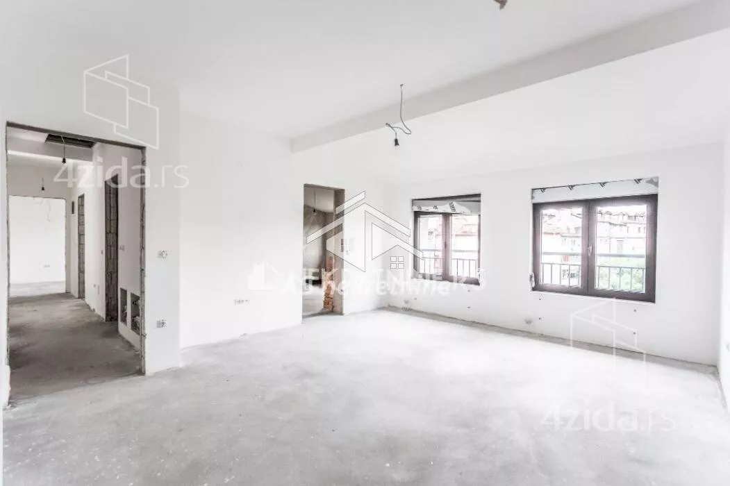 Petosoban stan | 4zida