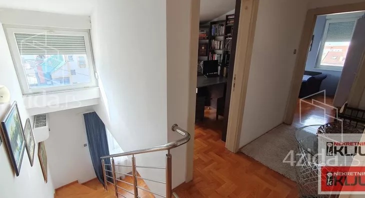 Šestosoban stan | 4zida