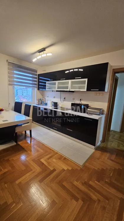 Tuzlanska | 4zida.rs