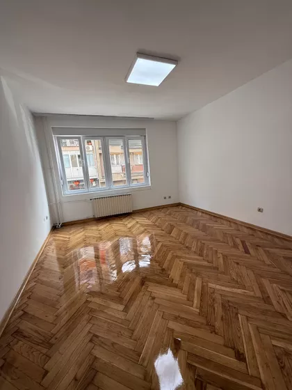 Učitelj Tasina 2 | 4zida.rs