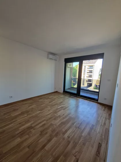 Miloša Obrenovića 25 | 4zida.rs