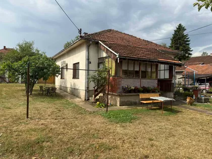 Todorovića 8 | 4zida.rs