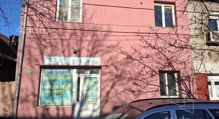 Petosoban stan | 4zida