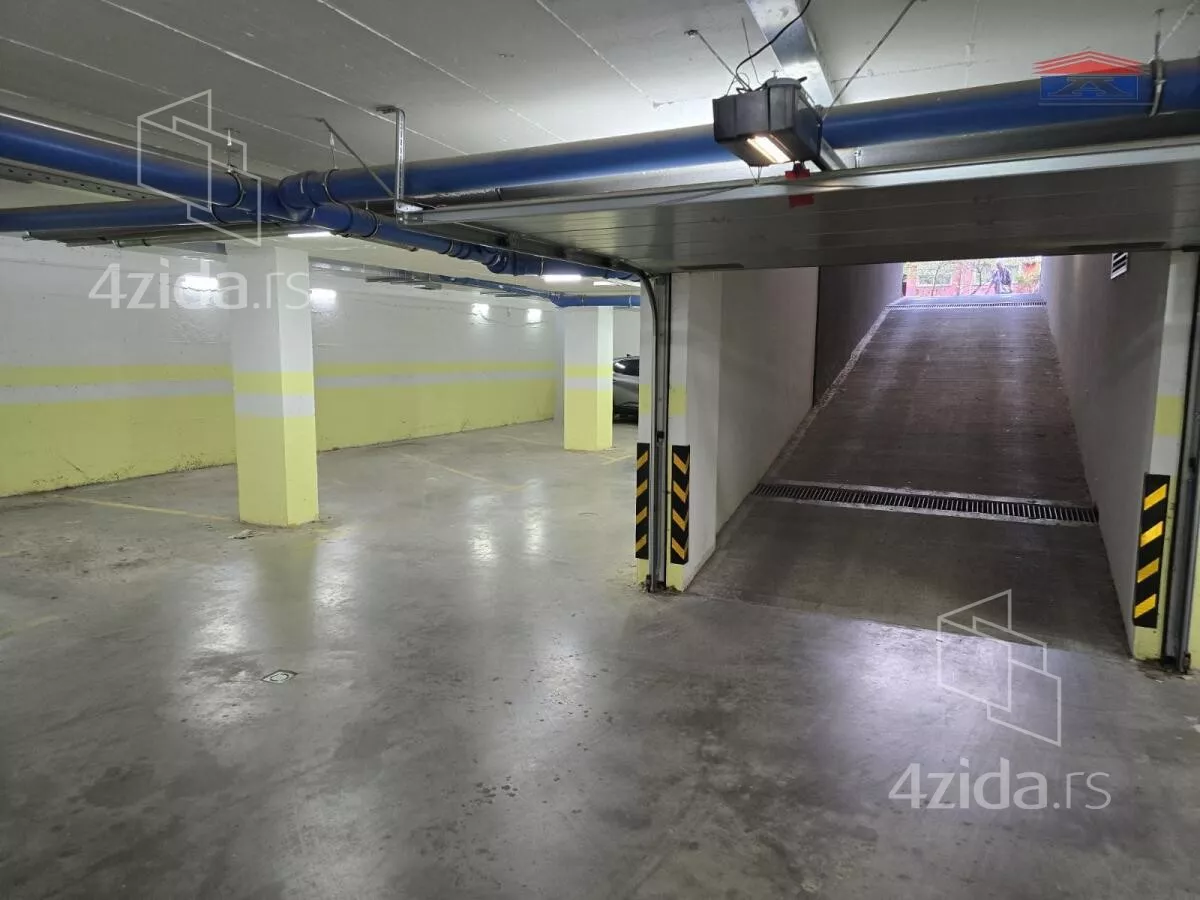 Parking | 4zida