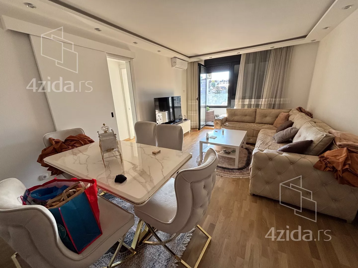 Dvoiposoban stan | 4zida