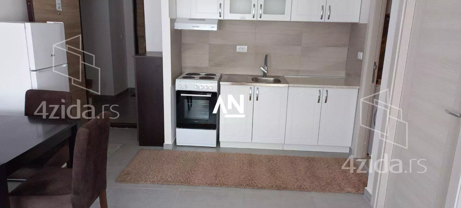 Jednoiposoban stan | 4zida