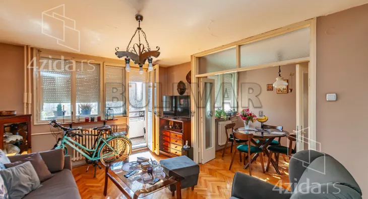 Dvoiposoban stan | 4zida