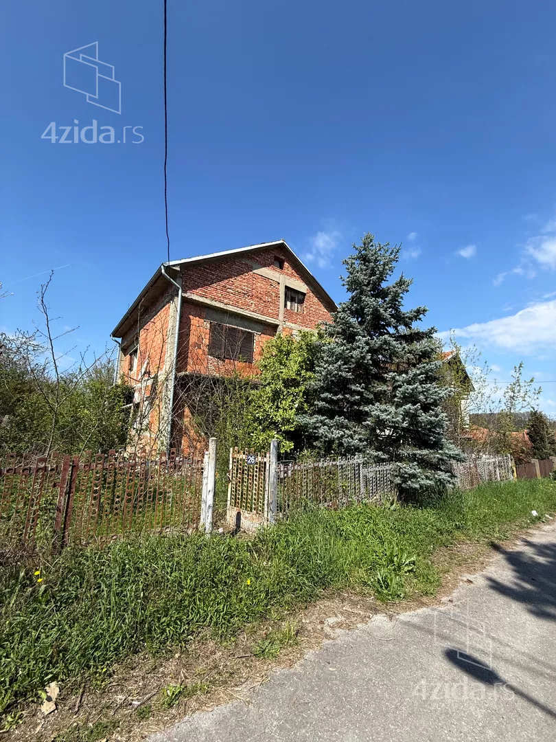 3-etažna kuća | 4zida