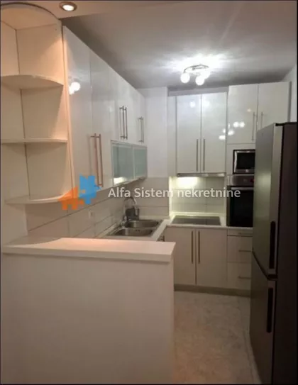 Stepa Stepanović | 4zida.rs