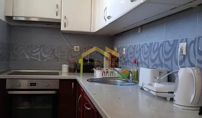 Četvoroiposoban stan | 4zida