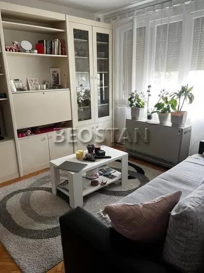 Dzona Kenedija | 4zida.rs