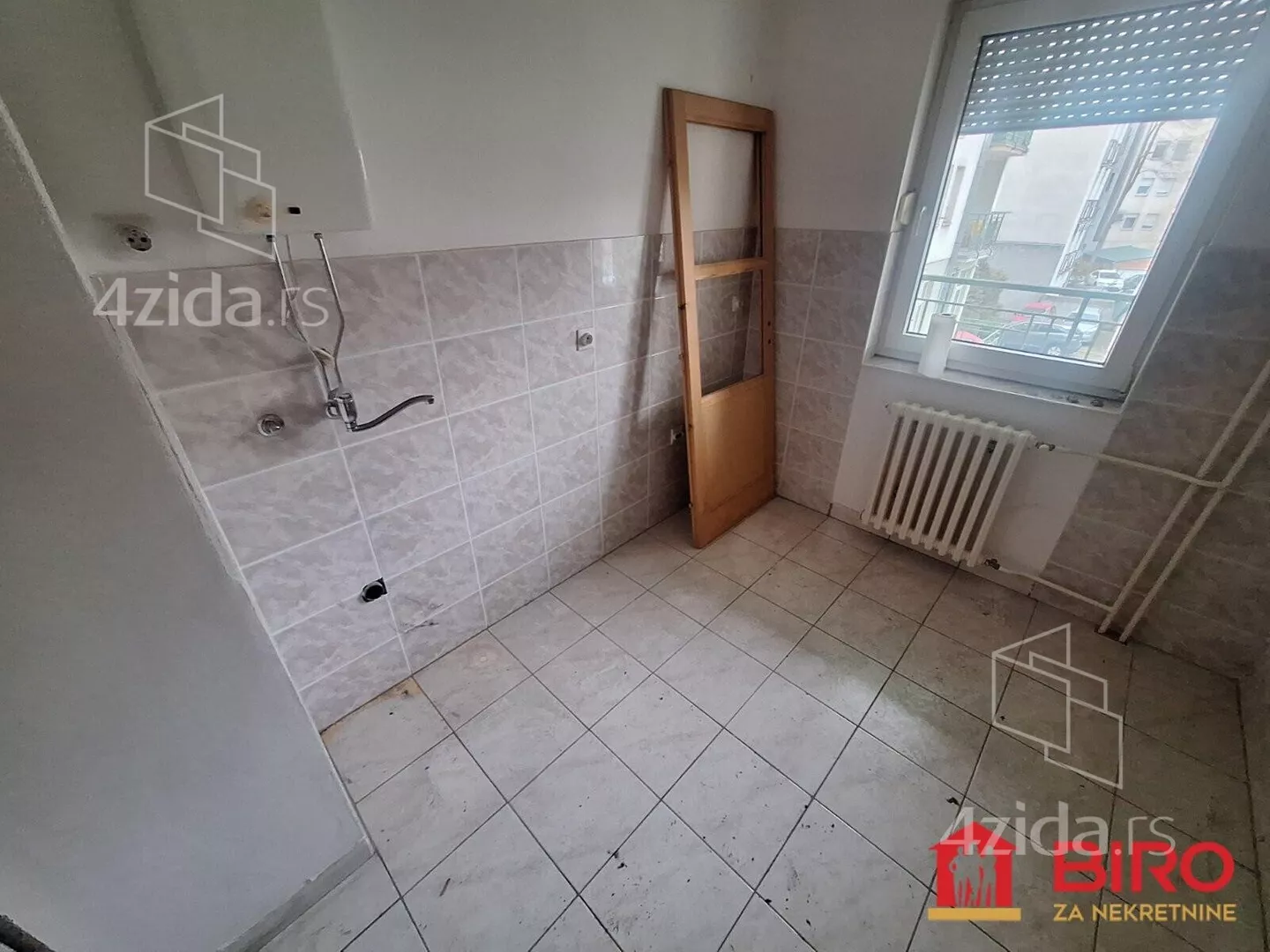 Četvoroiposoban stan | 4zida