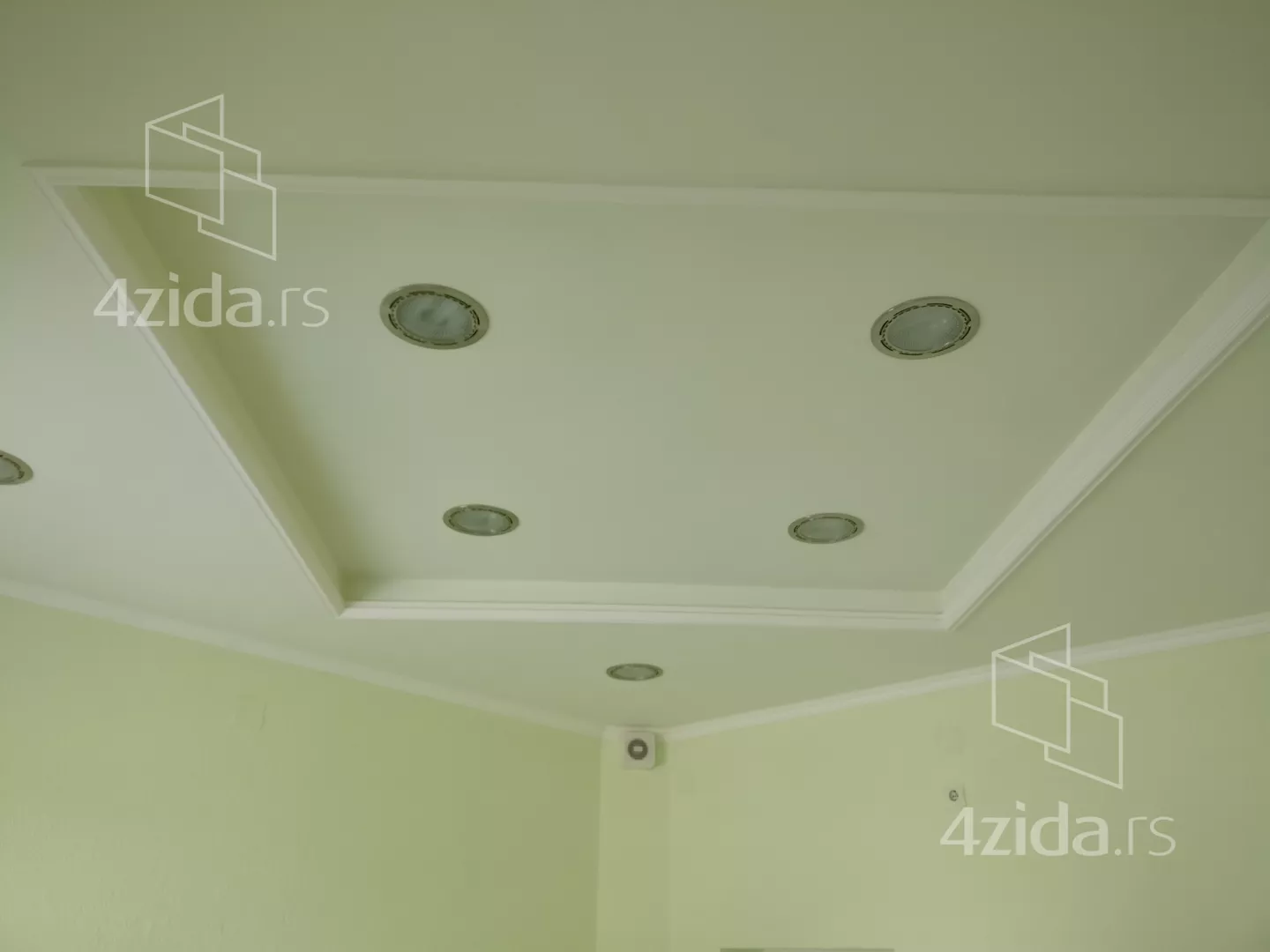 Lokal | 4zida
