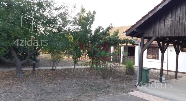 Plac | 4zida