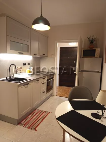 Gospodar Jovanova | 4zida.rs