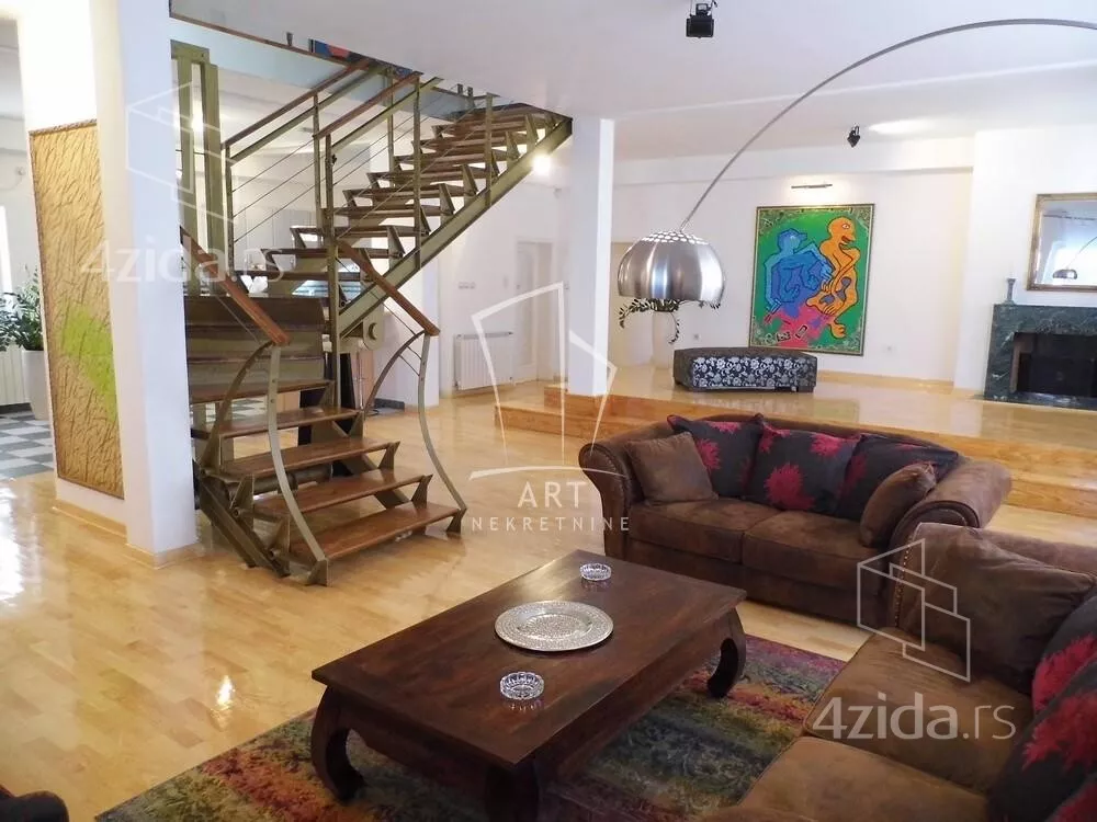 3-etažna kuća | 4zida