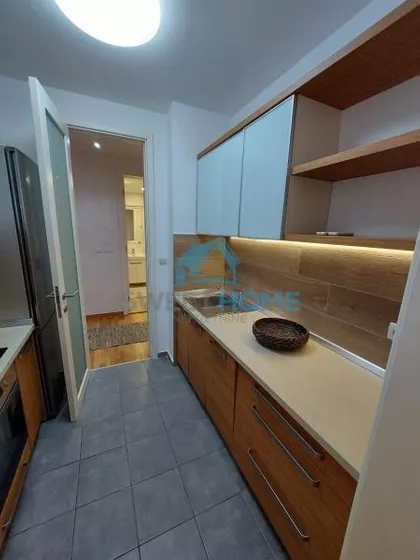 BULEVAR CRVENE ARMIJE x | 4zida.rs