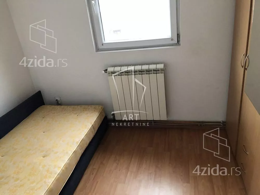 Četvoroiposoban stan | 4zida