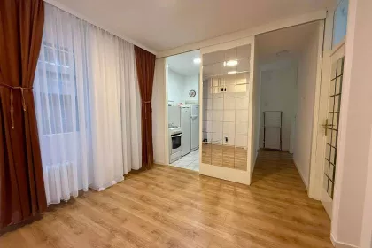 Milentija Popovića bb | 4zida.rs