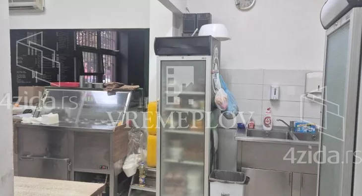 Poslovni prostor | 4zida