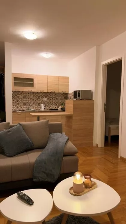 Železnička 13 | 4zida.rs