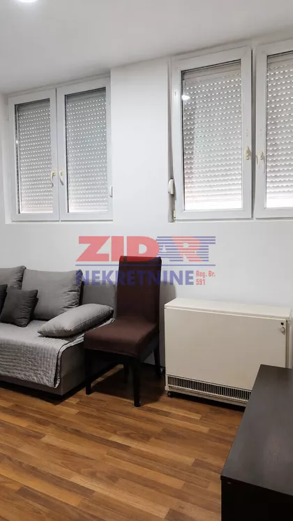 Ugrinovački Put | 4zida.rs