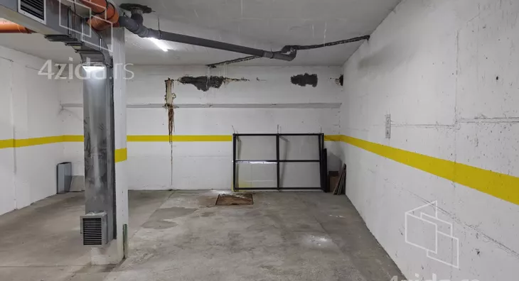 Parking | 4zida