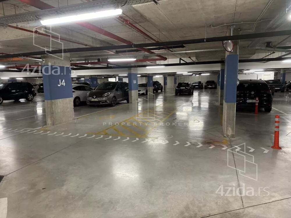 Garaža | 4zida