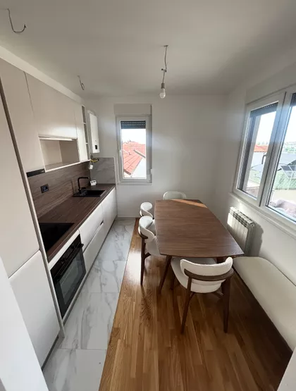 Luštička | 4zida.rs
