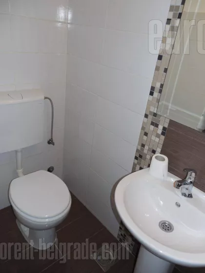 CRVENI KRST | 4zida.rs