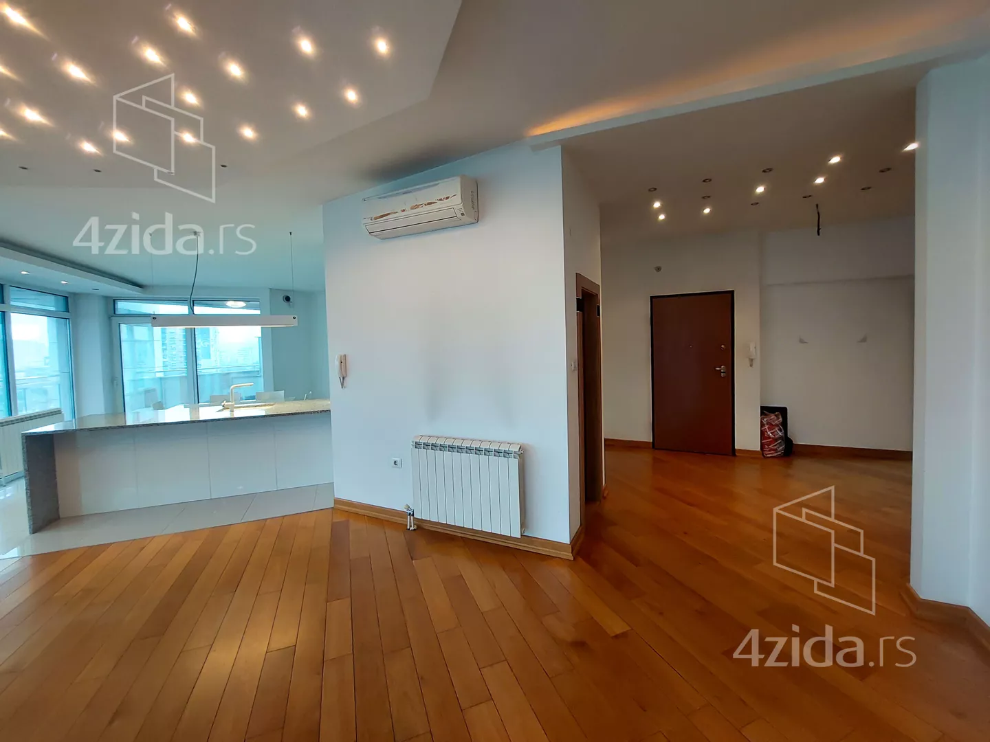 Petosoban stan | 4zida