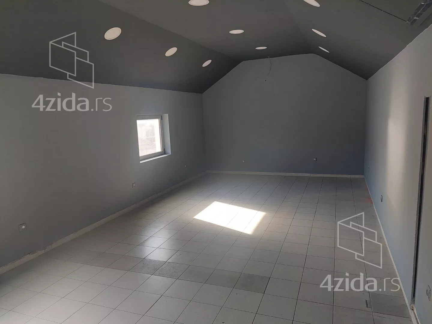 Poslovni prostor | 4zida