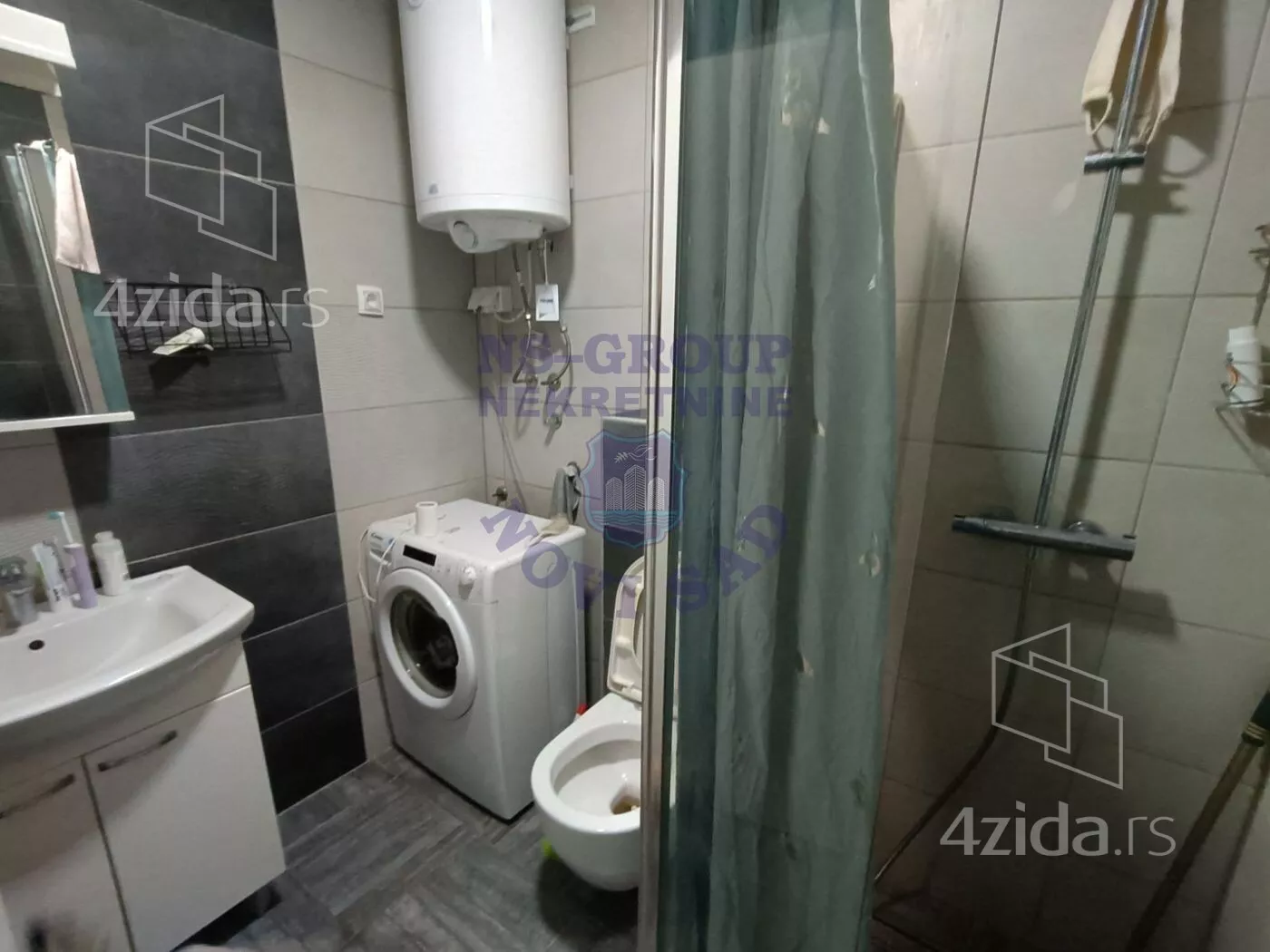 Četvoroiposoban stan | 4zida