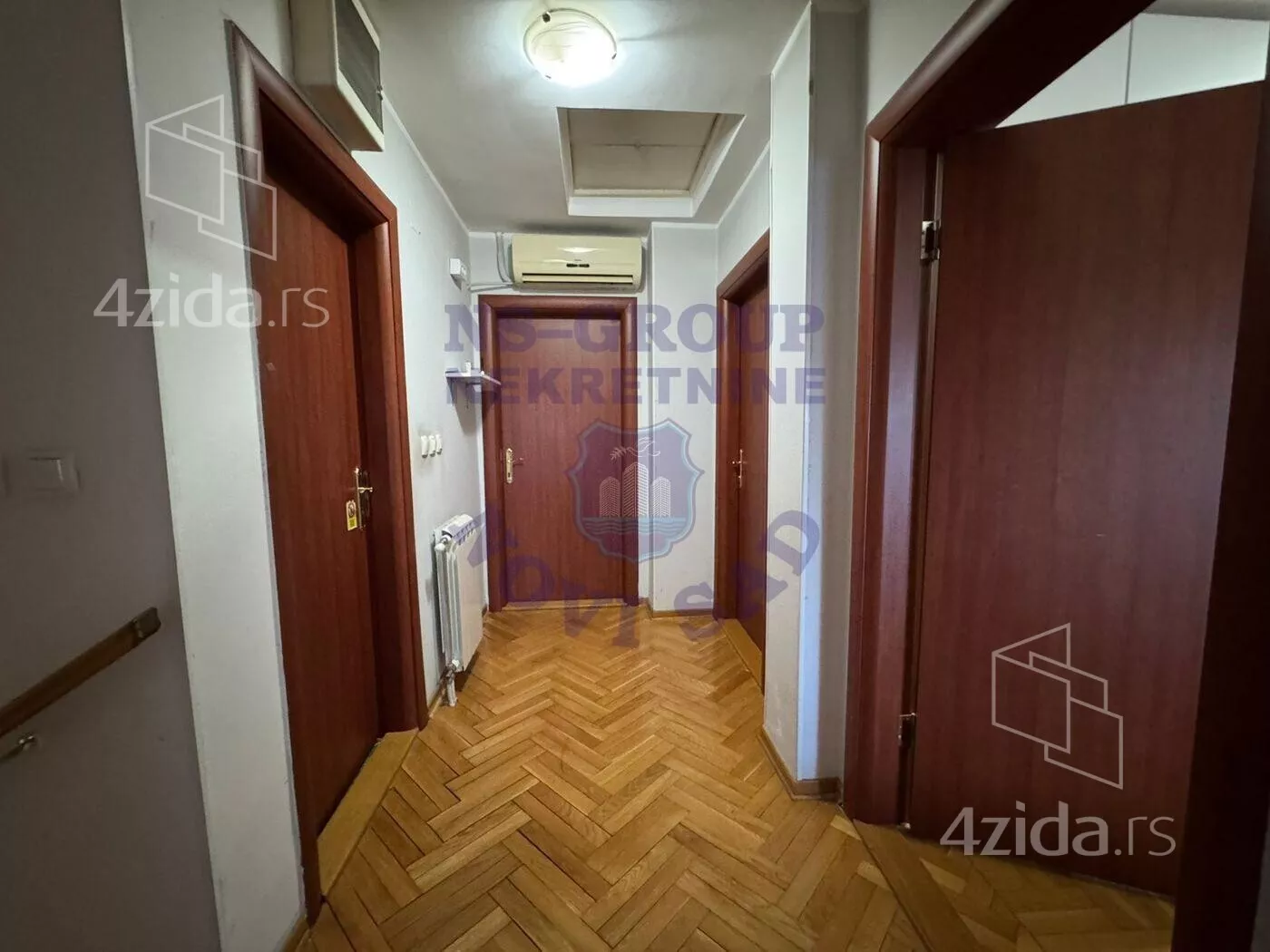 Četvoroiposoban stan | 4zida