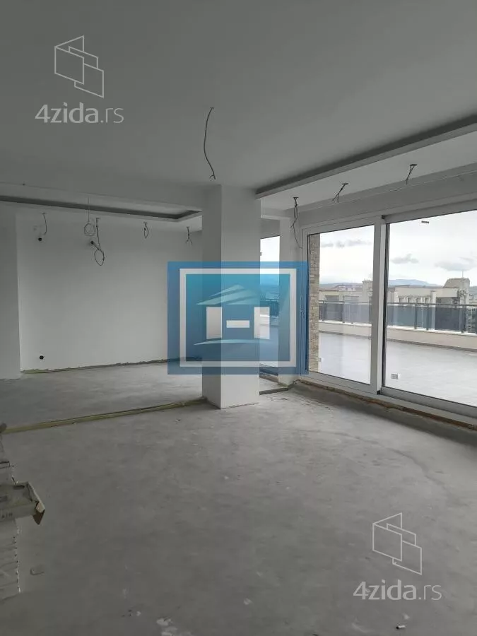 Petosoban stan | 4zida