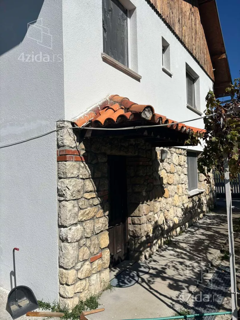 3-etažna kuća | 4zida