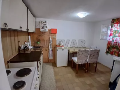 Pasi poljana | 4zida.rs